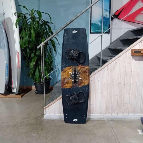 Tabla Kite Twintip Monarch 138cm Naish 2024 Segunda Mano