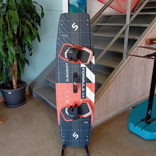 Slingshot FORMULA 136 Kiteboard [TEST]
