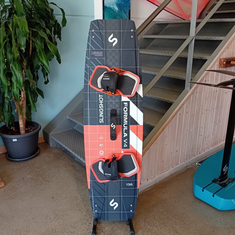 Slingshot FORMULA 136 Kiteboard [TEST]